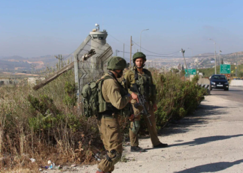 Israeli occupation forces detain five Palestinians from West Bank