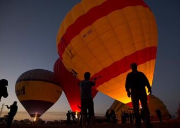 Egypt resumes hot air ballooning over Luxor after incident
