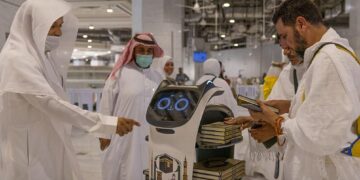 Robots used this year to serve pilgrims at Grand Mosque
