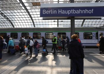 Germany earmarks additional $2.40 bln for Ukraine refugee relief