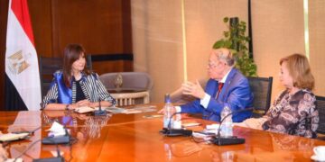 Makram commends efforts of renewed Egyptologist in introducing Egypt’s civilisation
