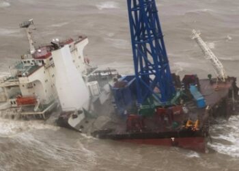 Dozens missing in shipwreck during South China Sea typhoon