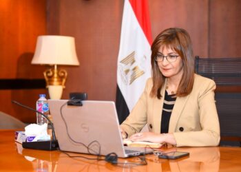 Makram reviews topics on agenda of entities conf. with expats