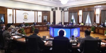 PM tackles steps to promote tourism in Egypt