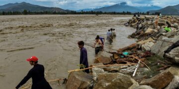 Pakistan orders thousands to evacuate near flood-swollen rivers