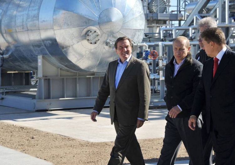 Ex-leader Schroeder sues German Bundestag for removing perks 1 - Egyptian Gazette