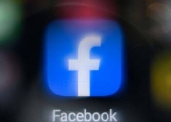 Facebook agrees to settle Cambridge Analytica privacy suit