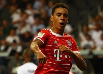 Rampant Bayern obliterate Frankfurt 6-1 in Bundesliga opener