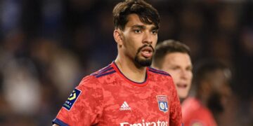 West Ham signs Paqueta from Lyon