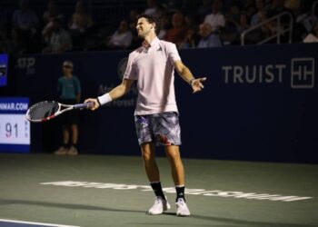 Draper beats Thiem to reach last eight at Winston-Salem