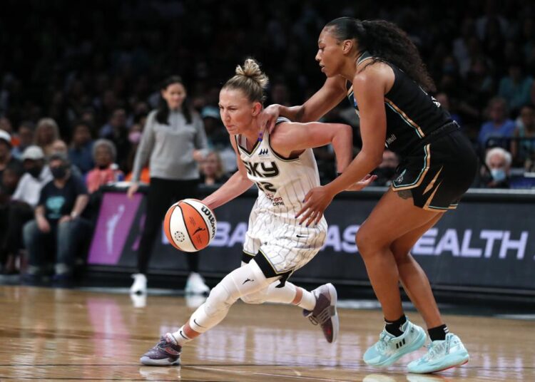 Parker, Chicago advance to WNBA semis, beat New York 90-72 2 - Egyptian Gazette Parker, Chicago advance to WNBA semis, beat New York 90-72 1 - Egyptian Gazette