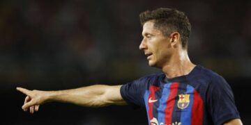 Thief tries to steal Lewandowski’s watch 1 - Egyptian Gazette Thief tries to steal Lewandowski’s watch