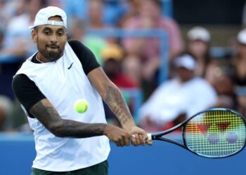 Kyrgios cruises in first match since Wimbledon, Rublev wins