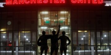 Elon Musk now says he was joking about buying Manchester United