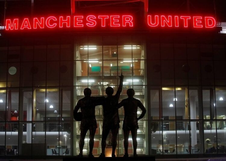 Elon Musk now says he was joking about buying Manchester United 1 - Egyptian Gazette