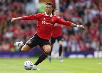 Manchester United must let Ronaldo leave, says Rooney