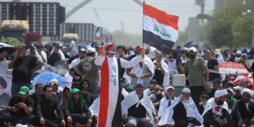 Hundreds of thousands gather for mass prayer in Baghdad