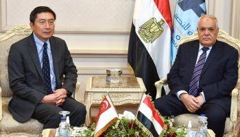 Egypt, Singapore probe means to boost industrial coop., attract investments
