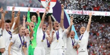 England’s Euro 2022 winners urge next PM to support girls’ football