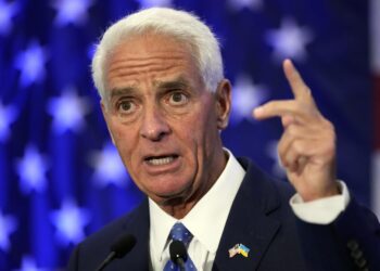 Florida Democrats choose Rep. Crist to challenge DeSantis