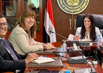 Int’l co-operation min., EBRD official probe joint action for COP27