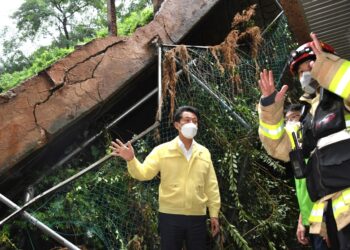 Yoon apologizes to nation after heavy rains trigger massive flooding