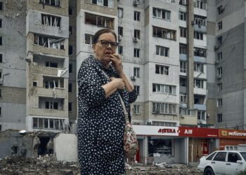 Ukrainian cities shelled, including one near nuclear plant