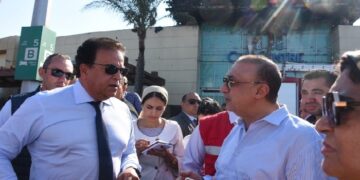Health min. heads for Alexandria's Carrefour fire scene 1 - Egyptian Gazette Health min. heads for Alexandria’s Carrefour fire scene