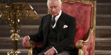 Charles pledges to follow queen’s example of selfless duty