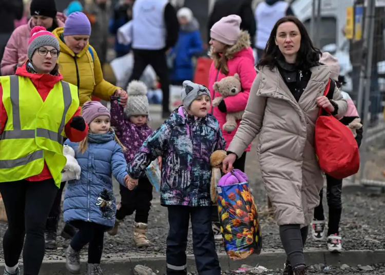 Poland receives 6.141 mn refugees from Ukraine 1 - Egyptian Gazette Some 6.141 million refugees from Ukraine have crossed the border with Poland since the start of the Russian military operation, Radio Poland said.