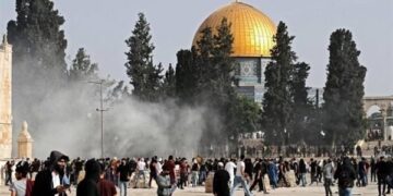 Dozens of Israeli settlers storm Al-Aqsa Mosque