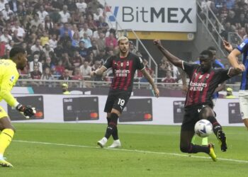 AC Milan beats Inter Milan 3-2