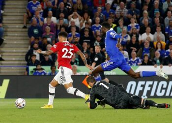 Sancho gives Man Utd win at Leicester