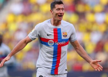 Barcelona hits four at Cadiz in La Liga