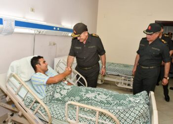 Chief of Staff visits personnel wounded in military operations