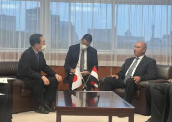 Egypt, Japan discuss boosting co-operation in transport field