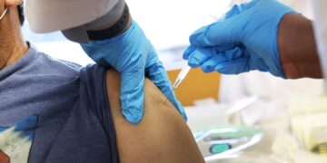 Around 3.2 mln Americans received updated COVID boosters