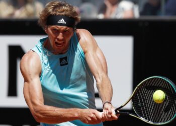 Zverev out of Davis Cup with ‘extreme pain’