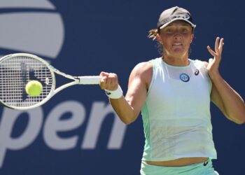 US Open: Swiatek, Alcaraz move to 3rd round