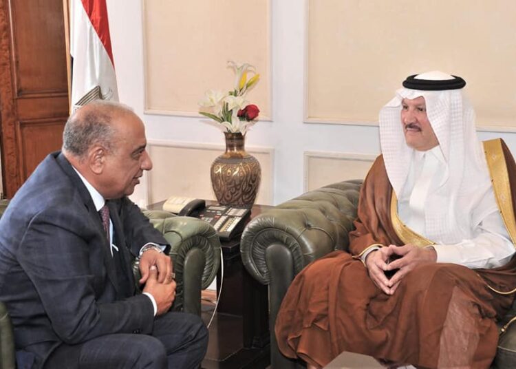 Egyptian Minister of Public Business Sector Mahmoud Esmat has discussed with Saudi Ambassador to Egypt Osama bin Ahmed al Nuqali means of promoting cooperation between the two brotherly countries.