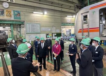 Transport Ministry discusses with Japanese officials metro co-operation