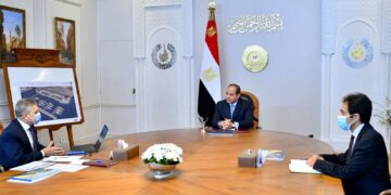 Sisi reviews navigation movement rates in Suez Canal during FY 2021-22