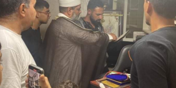 Israeli forces detain Al Aqsa Mosque director