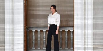 Victoria Beckham spices up Paris Fashion Week