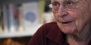 Sterling Lord, uniquely enduring literary agent, dies at 102