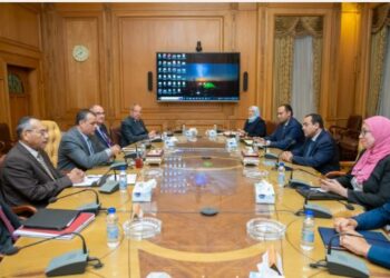 Military production minister probes with CAOA head joint co-operation