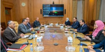 Military production minister probes with CAOA head joint co-operation