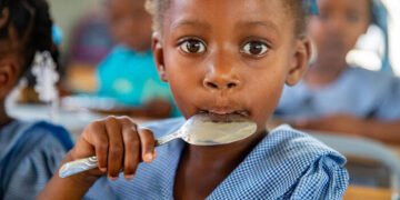Nearly half of global food crisis hungry are children – WFP