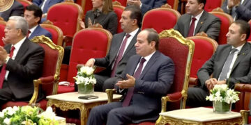 Sisi watches documentary about renovation of historical mosques
