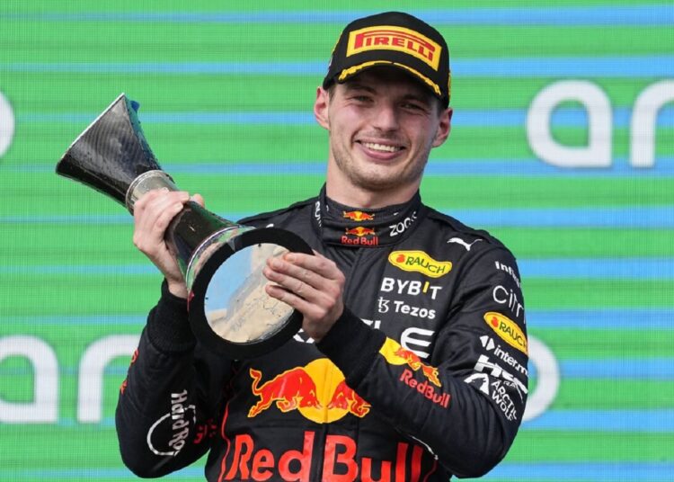 Max Verstappen clinches US Grand Prix 1 - Egyptian Gazette Max Verstappen celebrates his exciting victory in the US Grand Prix.